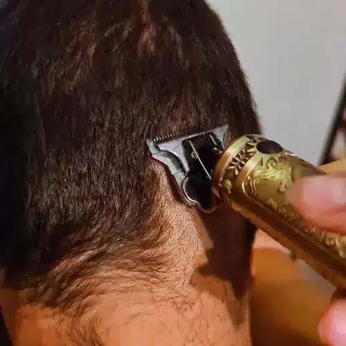 Haj és szakállvágó készlet – 3 darab cserélhető fejjel, tisztítókefével (WNDR19590) - Image 7