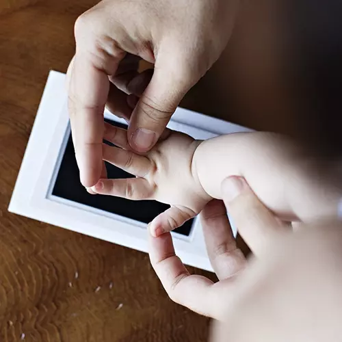 Festékmentes kéz- és láblenyomat készítő készlet babáknak – foltmentes technológia (WNDR20586) - Image 9