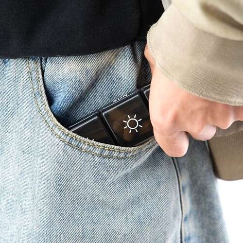 Hét napos gyógyszeradagoló, 7 tárolóval, három részre osztva (WNDR24287) - Image 10