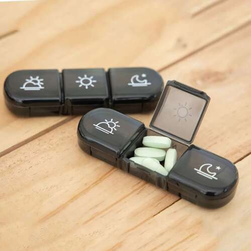 Hét napos gyógyszeradagoló, 7 tárolóval, három részre osztva (WNDR24287) - Image 4